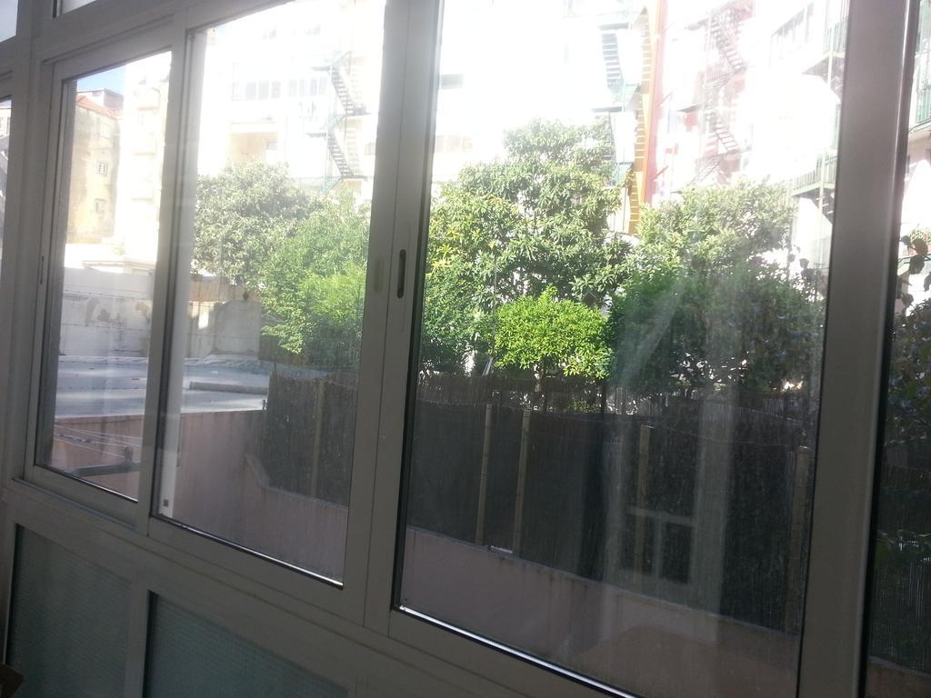 Lisbon Gambori Hostel Exterior photo